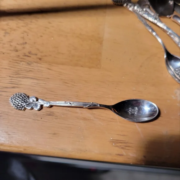 1885 Tiffany & Company Clover Spoon Ring 59 - Picture 12 of 16